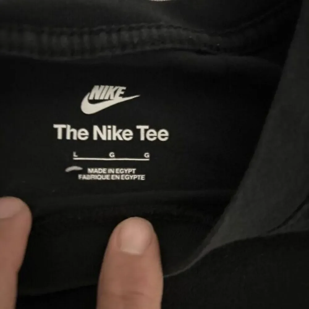 Nike Sole‎ Food Shirt Men's Large Short Sleeve Black Orange Swoosh EUC